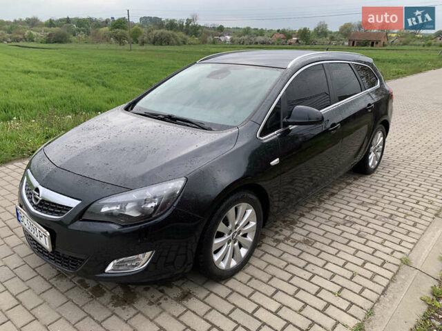 Опель Астра 2012 в Львове на Automoto.ua Опель Астра, объемом двигателя 1.7 л и пробегом 219 тыс. км за 7700 $, фото 12 на Automoto.ua