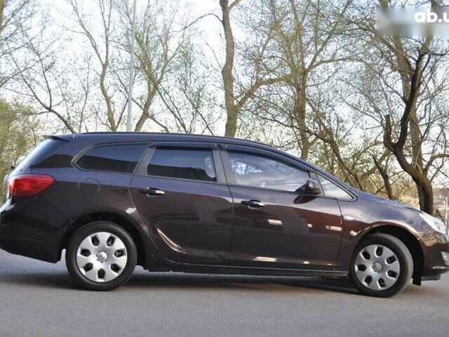 Опель Астра, объемом двигателя 1.7 л и пробегом 245 тыс. км за 7600 $, фото 4 на Automoto.ua