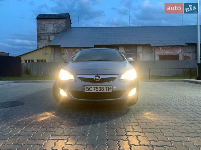 Опель Астра, объемом двигателя 1.7 л и пробегом 300 тыс. км за 5900 $, фото 4 на Automoto.ua