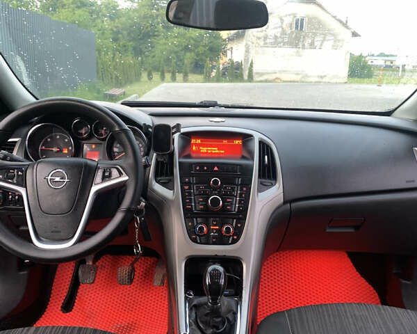 Опель Астра, объемом двигателя 1.7 л и пробегом 300 тыс. км за 5900 $, фото 10 на Automoto.ua