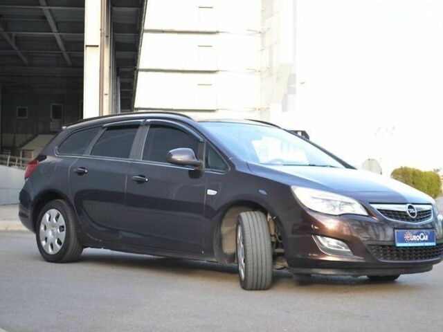 Опель Астра, объемом двигателя 1.7 л и пробегом 245 тыс. км за 7600 $, фото 3 на Automoto.ua