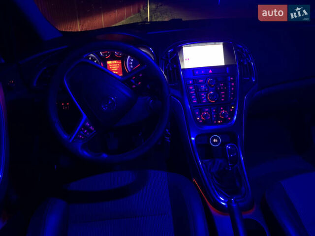 Опель Астра 2012 в Львове на Automoto.ua Опель Астра, объемом двигателя 1.7 л и пробегом 219 тыс. км за 7700 $, фото 25 на Automoto.ua