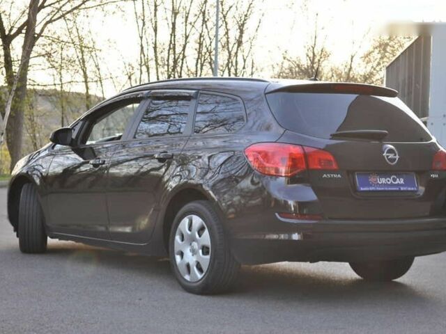 Опель Астра, объемом двигателя 1.7 л и пробегом 245 тыс. км за 7600 $, фото 7 на Automoto.ua