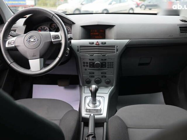Опель Астра 2013 в Луцке на Automoto.ua Опель Астра, объемом двигателя 1.6 л и пробегом 68 тыс. км за 6200 $, фото 11 на Automoto.ua