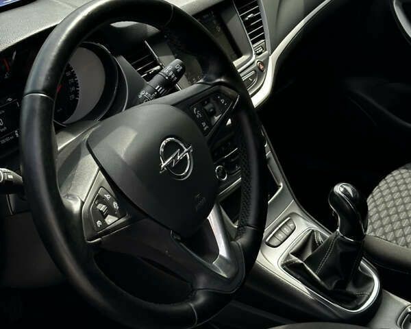 Опель Астра, объемом двигателя 1.5 л и пробегом 105 тыс. км за 12500 $, фото 7 на Automoto.ua