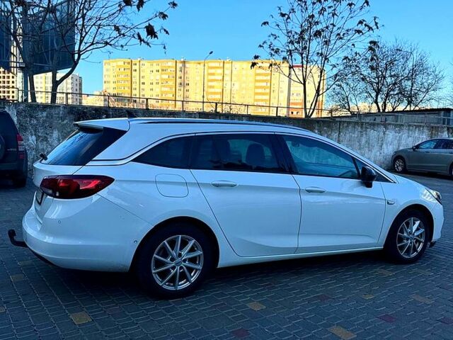Опель Астра, объемом двигателя 15 л и пробегом 154 тыс. км за 15000 $, фото 2 на Automoto.ua