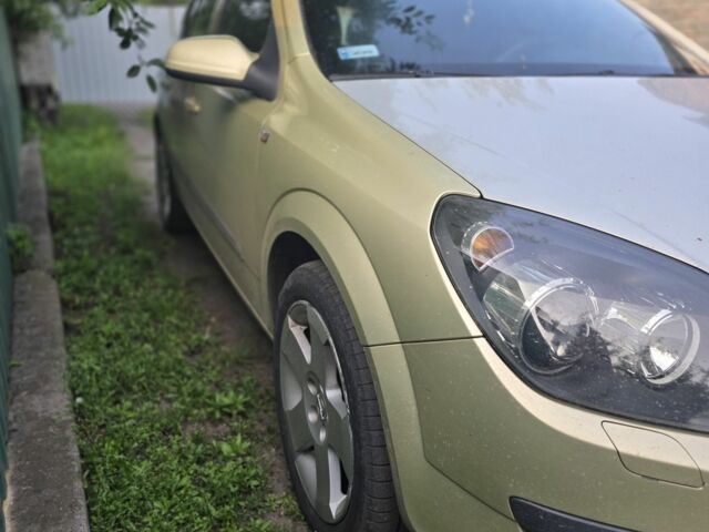 Желтый Опель Астра, объемом двигателя 1.7 л и пробегом 390 тыс. км за 4200 $, фото 4 на Automoto.ua