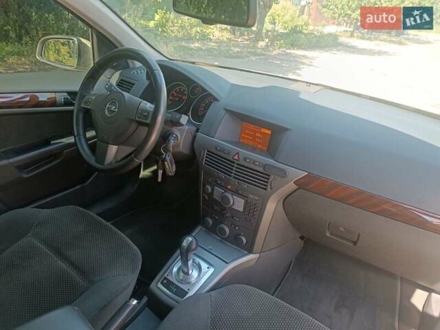 Желтый Опель Астра, объемом двигателя 1.6 л и пробегом 127 тыс. км за 5500 $, фото 10 на Automoto.ua