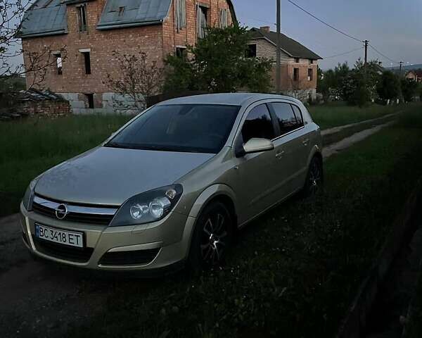 Жовтий Опель Астра, об'ємом двигуна 1.8 л та пробігом 254 тис. км за 3800 $, фото 1 на Automoto.ua