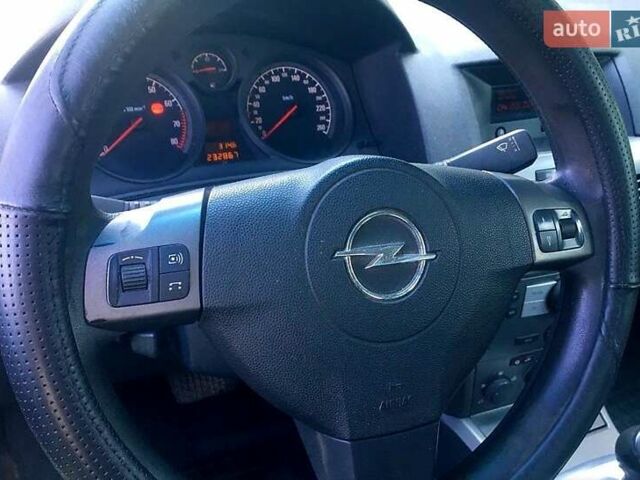 Желтый Опель Астра, объемом двигателя 1.6 л и пробегом 326 тыс. км за 3700 $, фото 3 на Automoto.ua