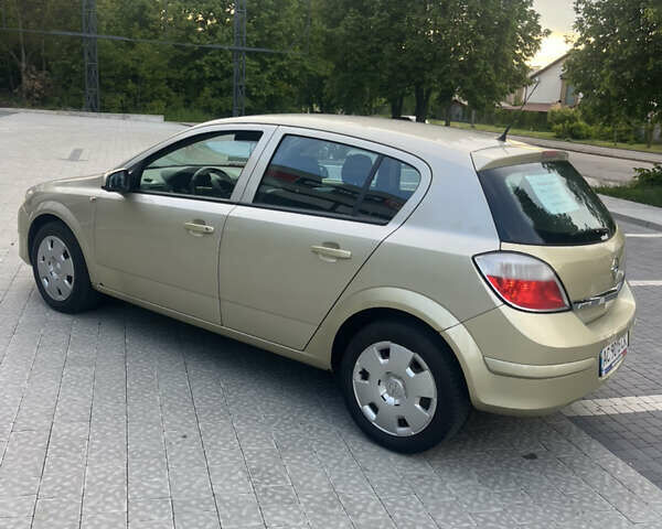Жовтий Опель Астра, об'ємом двигуна 1.36 л та пробігом 276 тис. км за 3450 $, фото 8 на Automoto.ua
