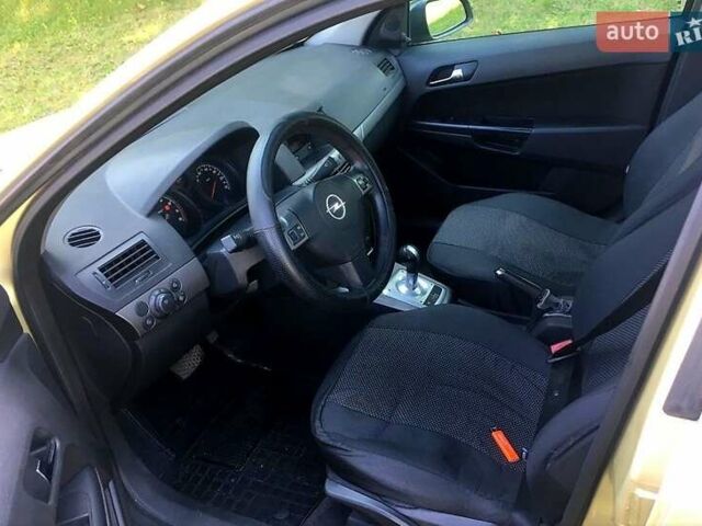 Желтый Опель Астра, объемом двигателя 1.6 л и пробегом 326 тыс. км за 3700 $, фото 5 на Automoto.ua