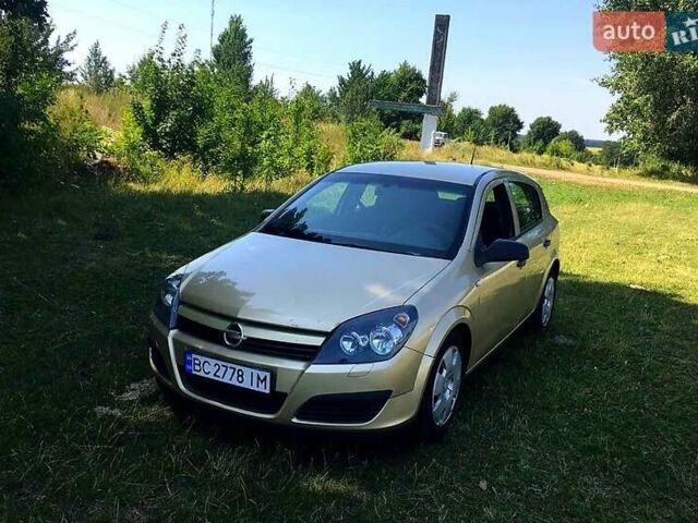 Желтый Опель Астра, объемом двигателя 1.6 л и пробегом 326 тыс. км за 3700 $, фото 6 на Automoto.ua