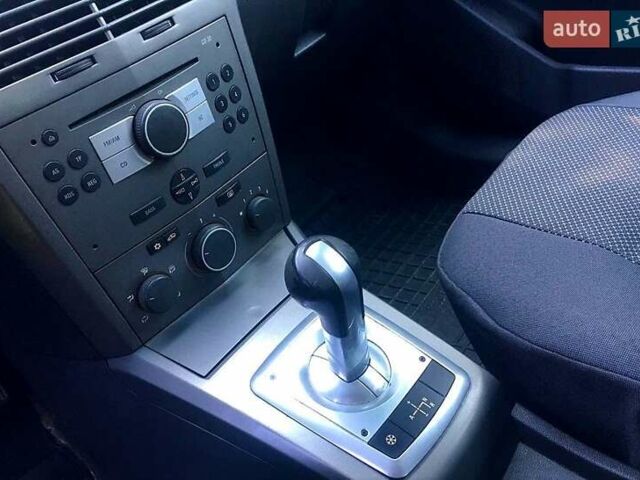 Желтый Опель Астра, объемом двигателя 1.6 л и пробегом 326 тыс. км за 3700 $, фото 4 на Automoto.ua