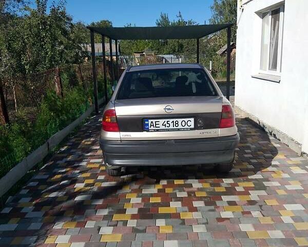 Жовтий Опель Астра, об'ємом двигуна 1.4 л та пробігом 165 тис. км за 3000 $, фото 22 на Automoto.ua