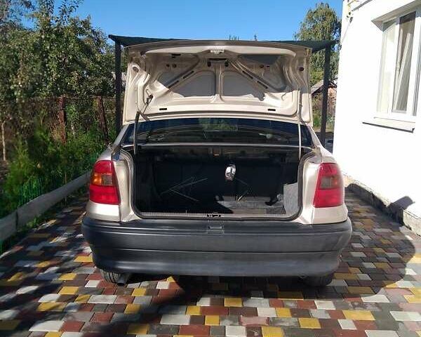 Жовтий Опель Астра, об'ємом двигуна 1.4 л та пробігом 165 тис. км за 3000 $, фото 8 на Automoto.ua