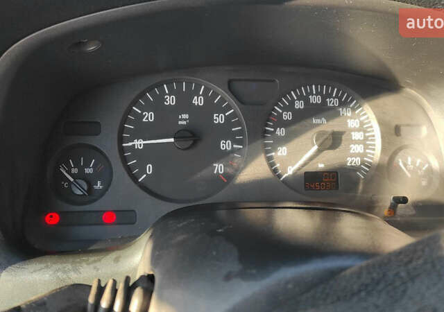 Желтый Опель Астра, объемом двигателя 1.6 л и пробегом 345 тыс. км за 2000 $, фото 5 на Automoto.ua