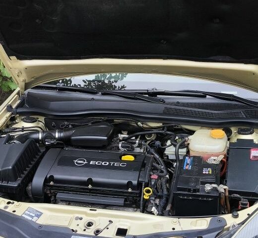 Жовтий Опель Астра, об'ємом двигуна 1.6 л та пробігом 227 тис. км за 5500 $, фото 4 на Automoto.ua