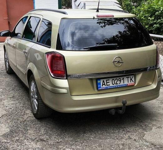 Жовтий Опель Астра, об'ємом двигуна 1.6 л та пробігом 227 тис. км за 5500 $, фото 3 на Automoto.ua