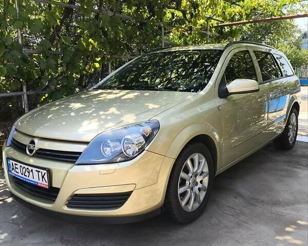 Желтый Опель Астра, объемом двигателя 1.6 л и пробегом 227 тыс. км за 5500 $, фото 2 на Automoto.ua