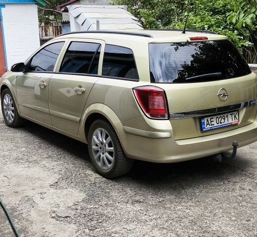 Жовтий Опель Астра, об'ємом двигуна 1.6 л та пробігом 227 тис. км за 5500 $, фото 1 на Automoto.ua