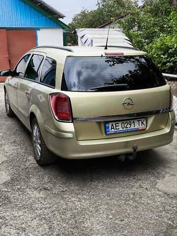 Желтый Опель Астра, объемом двигателя 1.6 л и пробегом 227 тыс. км за 5500 $, фото 7 на Automoto.ua