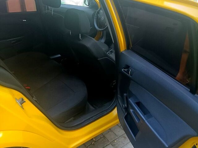 Желтый Опель Астра, объемом двигателя 1.7 л и пробегом 315 тыс. км за 5000 $, фото 6 на Automoto.ua