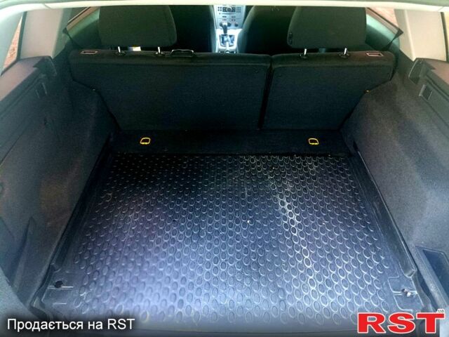 Желтый Опель Астра, объемом двигателя 1.7 л и пробегом 315 тыс. км за 5000 $, фото 8 на Automoto.ua