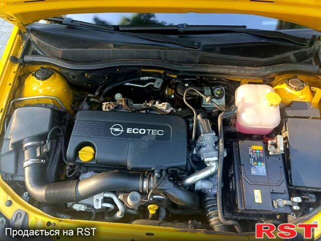 Желтый Опель Астра, объемом двигателя 1.7 л и пробегом 315 тыс. км за 5000 $, фото 5 на Automoto.ua