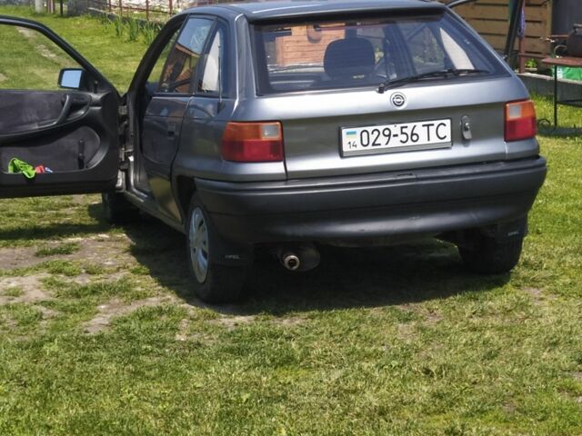 Сірий Опель Астра, об'ємом двигуна 1.6 л та пробігом 281 тис. км за 1100 $, фото 8 на Automoto.ua