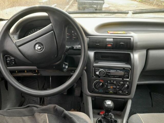 Серый Опель Астра, объемом двигателя 0 л и пробегом 430 тыс. км за 799 $, фото 6 на Automoto.ua