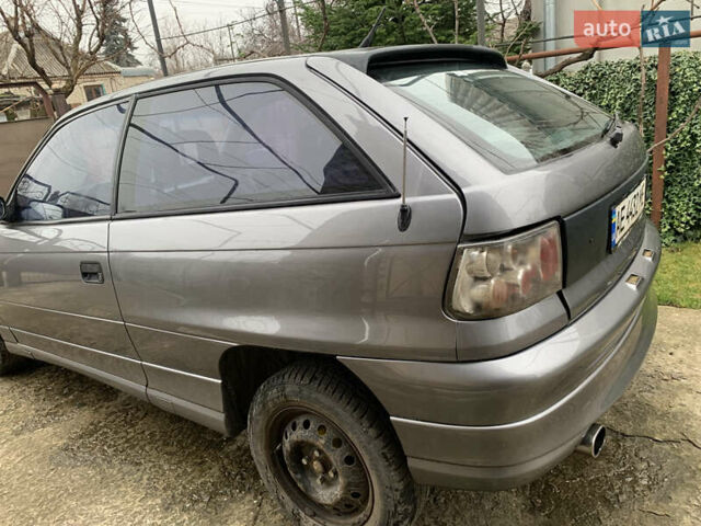 Сірий Опель Астра, об'ємом двигуна 1.6 л та пробігом 300 тис. км за 1900 $, фото 4 на Automoto.ua