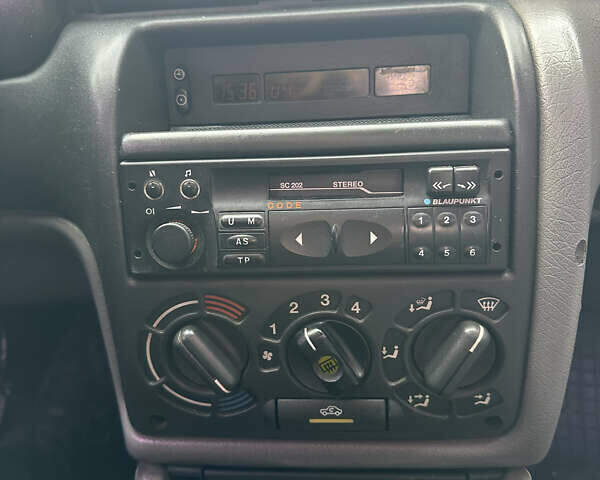 Сірий Опель Астра, об'ємом двигуна 1.4 л та пробігом 369 тис. км за 1700 $, фото 11 на Automoto.ua