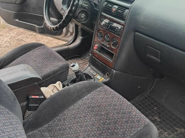 Серый Опель Астра, объемом двигателя 0 л и пробегом 300 тыс. км за 2350 $, фото 14 на Automoto.ua