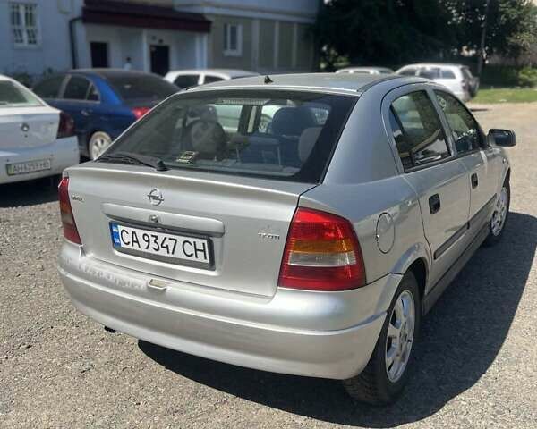 Сірий Опель Астра, об'ємом двигуна 1.69 л та пробігом 300 тис. км за 2600 $, фото 8 на Automoto.ua