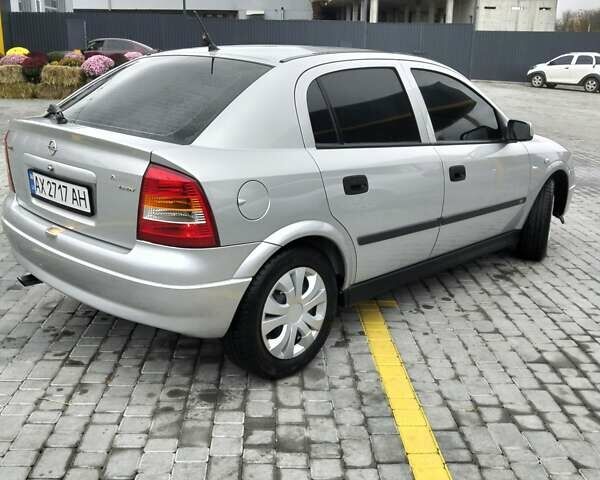 Серый Опель Астра, объемом двигателя 1.6 л и пробегом 270 тыс. км за 3500 $, фото 10 на Automoto.ua