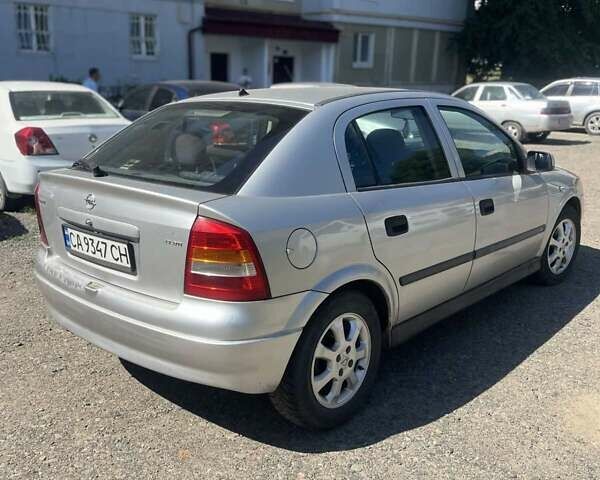 Сірий Опель Астра, об'ємом двигуна 1.69 л та пробігом 300 тис. км за 2600 $, фото 9 на Automoto.ua