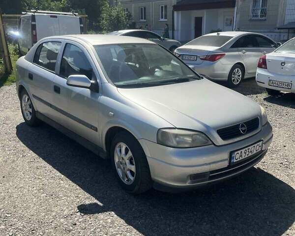 Сірий Опель Астра, об'ємом двигуна 1.69 л та пробігом 300 тис. км за 2600 $, фото 13 на Automoto.ua