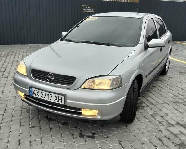 Серый Опель Астра, объемом двигателя 1.6 л и пробегом 270 тыс. км за 3500 $, фото 5 на Automoto.ua