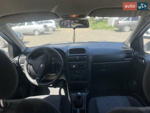 Сірий Опель Астра, об'ємом двигуна 1.69 л та пробігом 300 тис. км за 2600 $, фото 18 на Automoto.ua