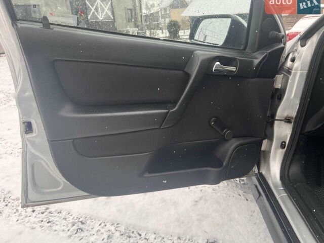 Сірий Опель Астра, об'ємом двигуна 1.4 л та пробігом 200 тис. км за 2350 $, фото 4 на Automoto.ua