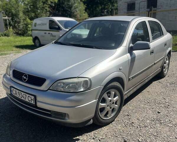 Сірий Опель Астра, об'ємом двигуна 1.69 л та пробігом 300 тис. км за 2600 $, фото 1 на Automoto.ua