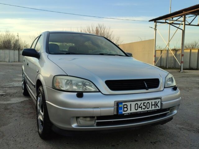 Серый Опель Астра, объемом двигателя 1.8 л и пробегом 156 тыс. км за 4200 $, фото 1 на Automoto.ua