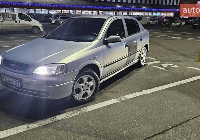Серый Опель Астра, объемом двигателя 2 л и пробегом 341 тыс. км за 4000 $, фото 1 на Automoto.ua