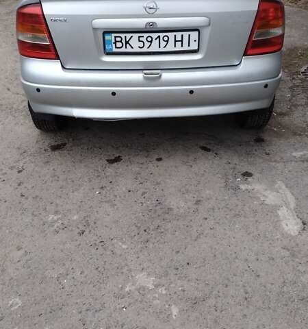 Сірий Опель Астра, об'ємом двигуна 2 л та пробігом 300 тис. км за 3300 $, фото 3 на Automoto.ua