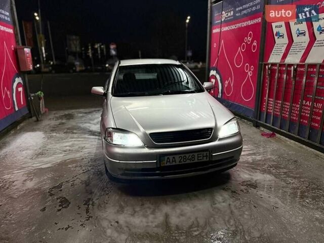 Серый Опель Астра, объемом двигателя 1.6 л и пробегом 453 тыс. км за 2000 $, фото 3 на Automoto.ua