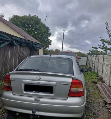 Серый Опель Астра, объемом двигателя 1.69 л и пробегом 327 тыс. км за 2500 $, фото 1 на Automoto.ua