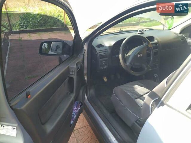 Сірий Опель Астра, об'ємом двигуна 1.7 л та пробігом 250 тис. км за 2200 $, фото 5 на Automoto.ua