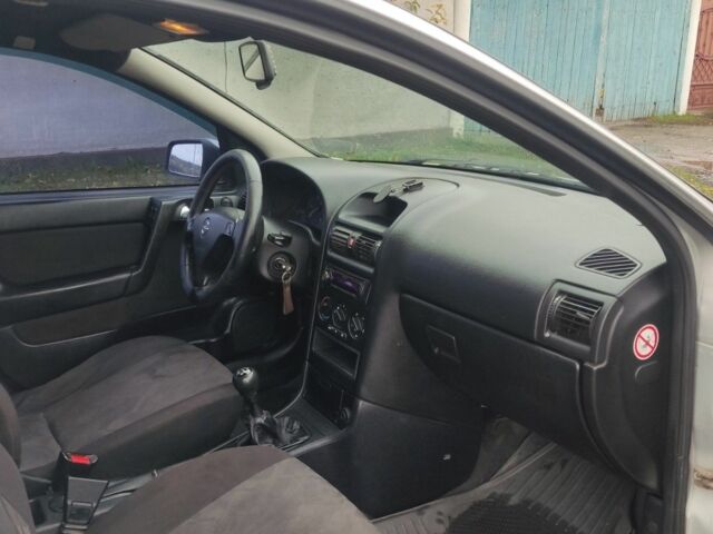 Серый Опель Астра, объемом двигателя 2 л и пробегом 200 тыс. км за 3000 $, фото 9 на Automoto.ua