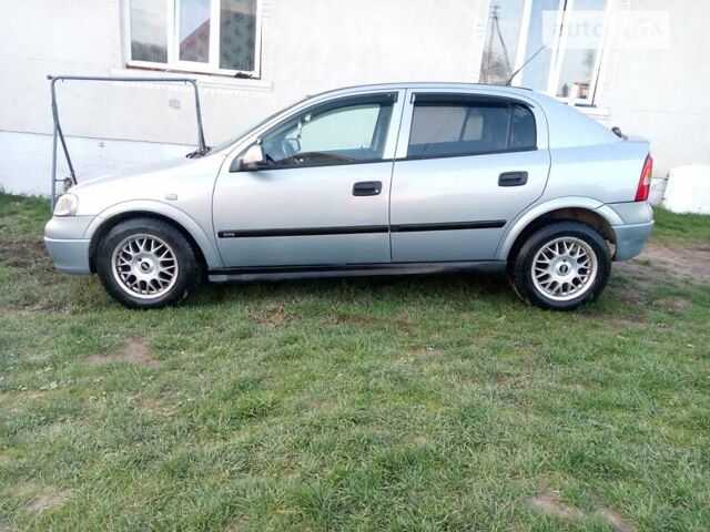 Серый Опель Астра, объемом двигателя 1.69 л и пробегом 300 тыс. км за 2900 $, фото 15 на Automoto.ua